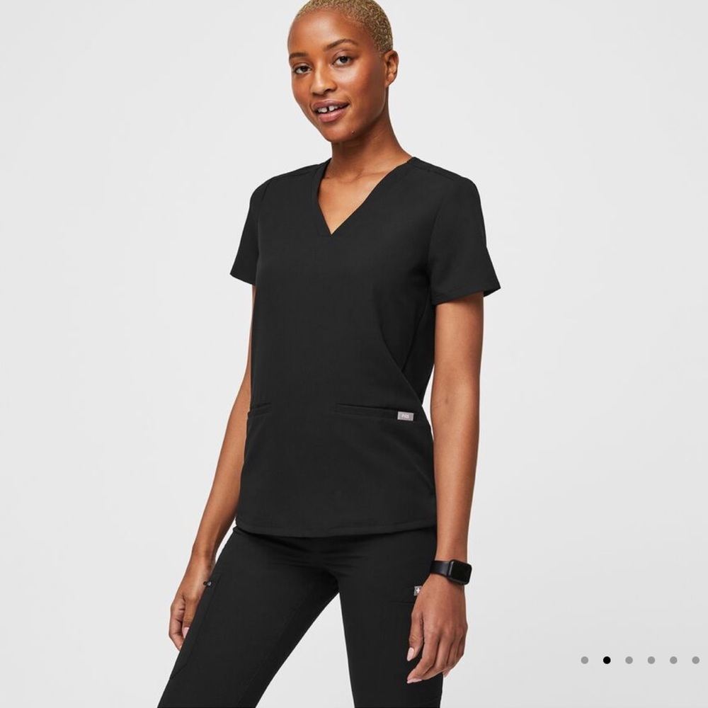 Figs Women's Black V-Neck Scrub Top